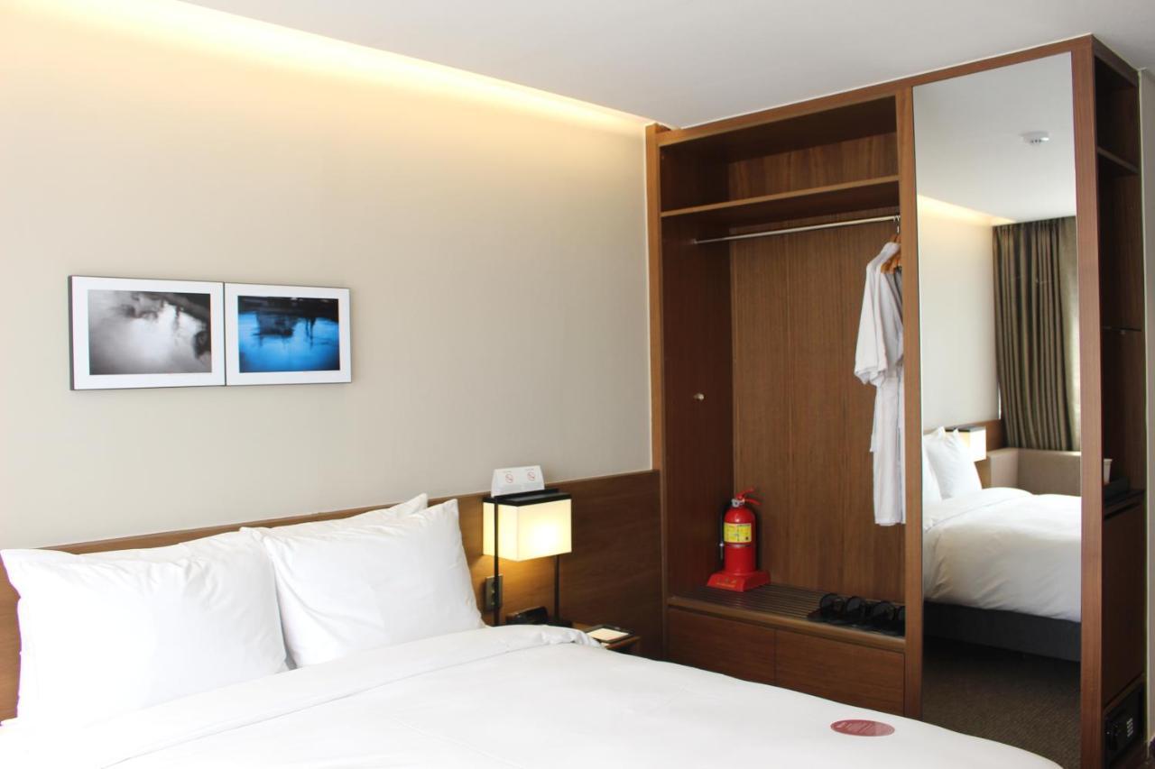 Ramada Encore By Wyndham Busan Haeundae Exterior foto