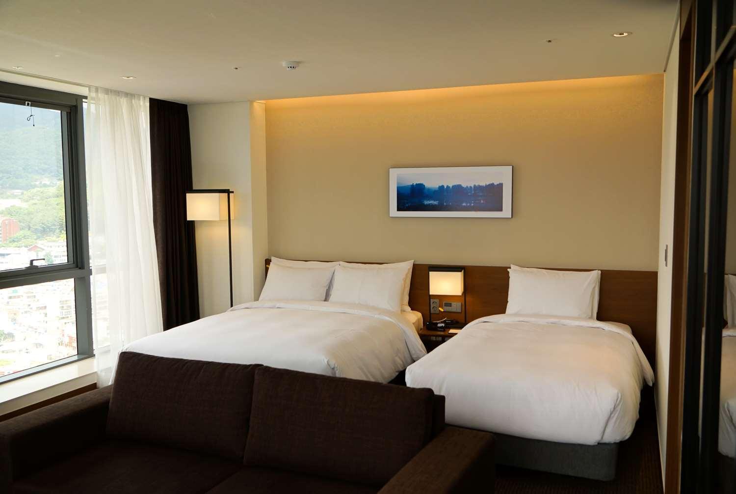 Ramada Encore By Wyndham Busan Haeundae Exterior foto